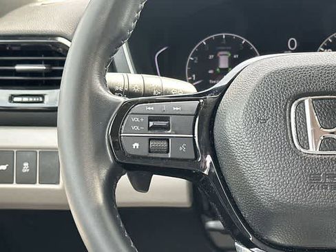 Used 2024 Honda Pilot EX-L image 8