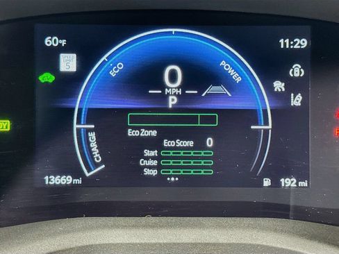 Used 2025 Toyota Camry SE AWD/4WD image 30