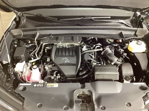 Used 2025 Toyota Grand Highlander AWD Hybrid image 28