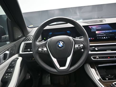 Used 2024 BMW X5 xDrive50e w/ Premium Package AWD/4WD image 29