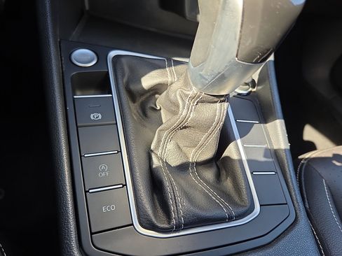 Used 2024 Volkswagen Jetta SE image 16