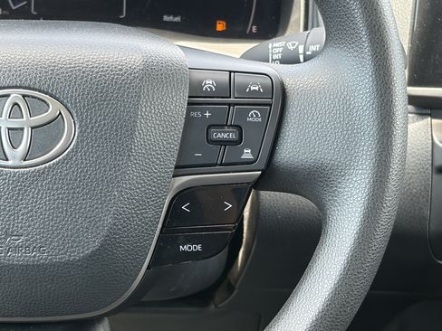 Used 2025 Toyota Camry LE FWD image 18