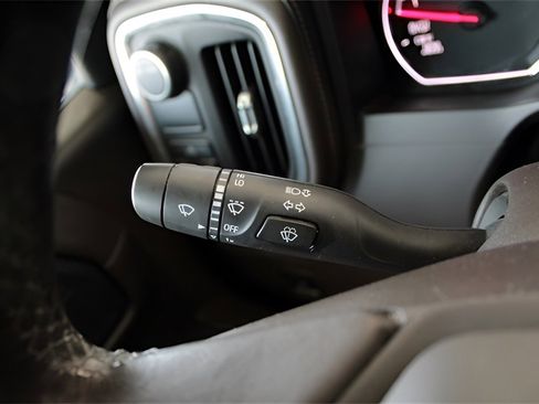 Used 2021 Chevrolet Silverado 1500 LT image 23