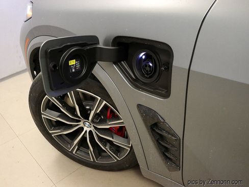 New 2026 BMW X5 xDrive50e w/ M Sport Package image 10