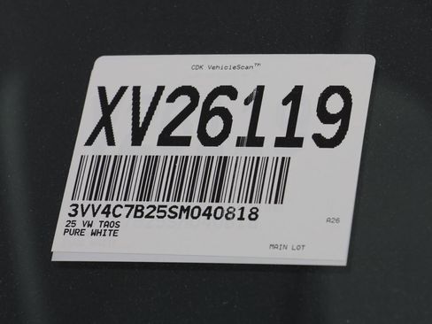 Used 2025 Volkswagen Taos SEL image 26