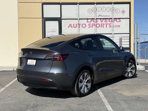 Used 2023 Tesla Model Y Long Range image 6