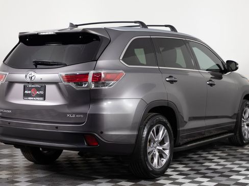 Used 2015 Toyota Highlander XLE image 7