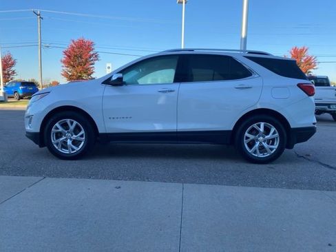Used 2020 Chevrolet Equinox Premier w/ LPO, Floor Liner Package image 8