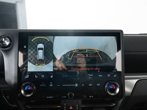 Used 2025 Lexus GX 550 w/ Accessory Package (Z1) image 38