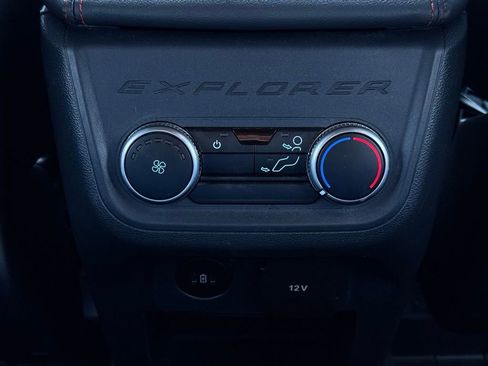 Used 2025 Ford Explorer ST-Line w/ ST-Line Street Pack image 43