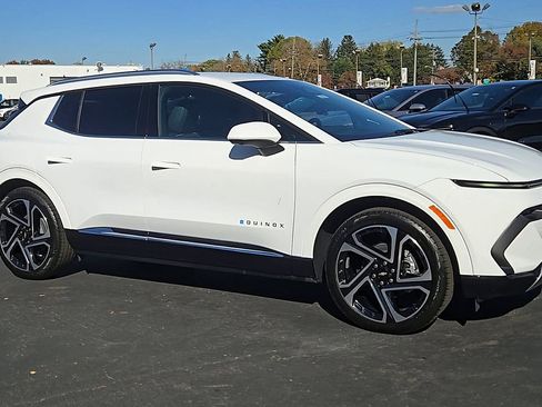 New 2026 Chevrolet Equinox EV LT w/ Convenience Package II image 6