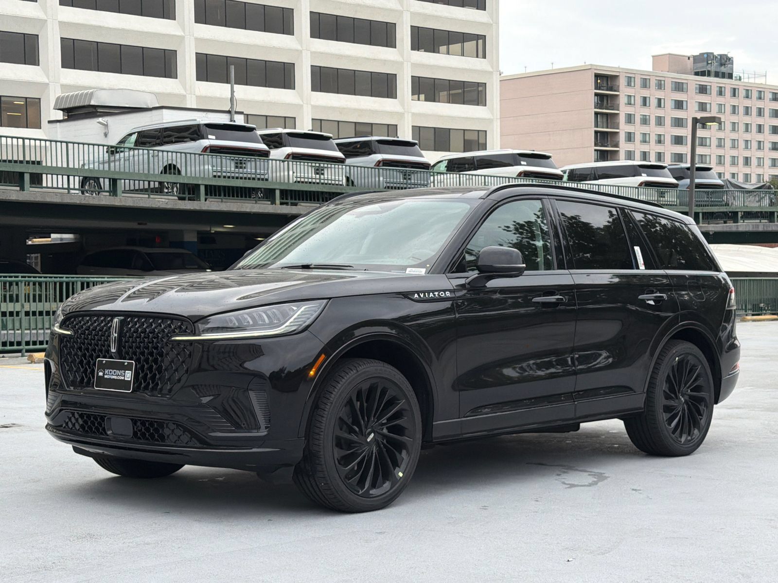New 2027 Lincoln Aviator Reserve w/ Jet Appearance Package AWD/4WD image 1