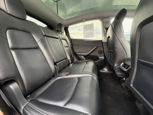Used 2023 Tesla Model Y Long Range AWD/4WD image 24