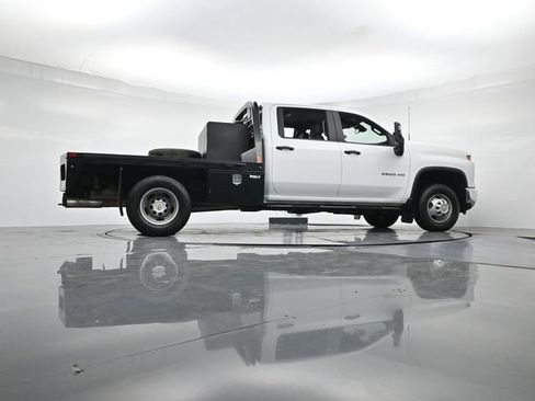 Used 2024 Chevrolet Silverado 3500 W/T image 30