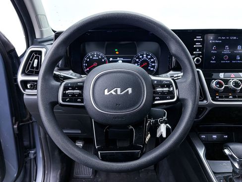 Used 2022 Kia Sorento LX image 26