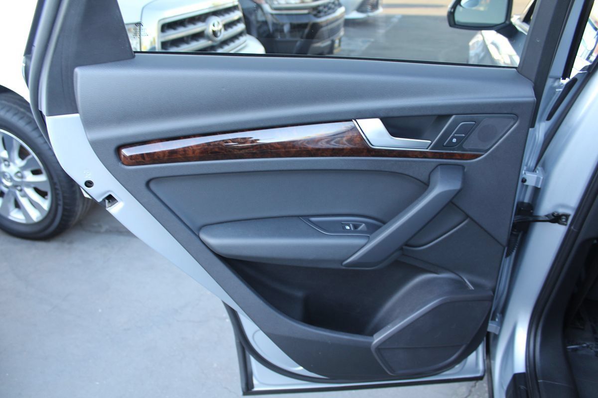 Used 2018 Audi Q5 2.0T Premium AWD/4WD image 24
