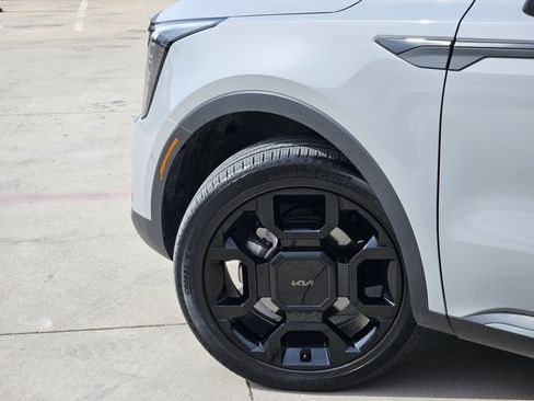 Used 2025 Kia Sorento SX Prestige image 5