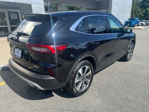 Used 2025 Ford Escape Platinum AWD/4WD image 6