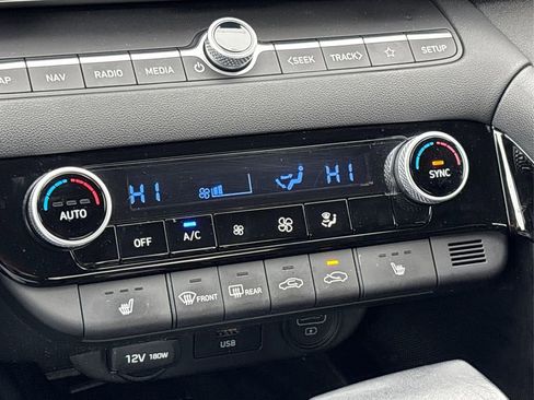 Used 2023 Hyundai Elantra SEL w/ Convenience Package image 27