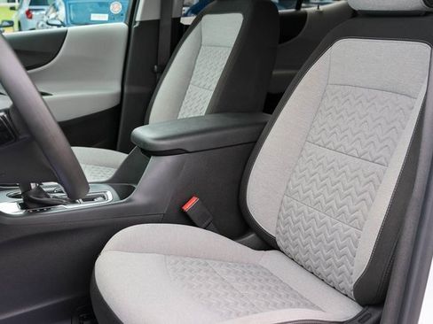 Used 2023 Chevrolet Equinox LT image 11
