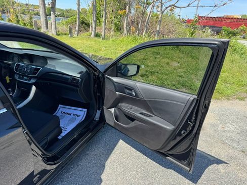 Used 2015 Honda Accord Sport image 16