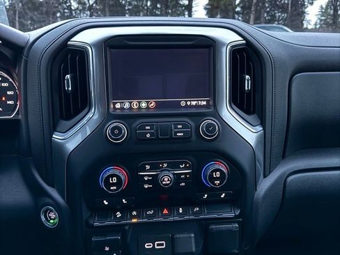 Used 2020 Chevrolet Silverado 1500 LT Trail Boss image 10