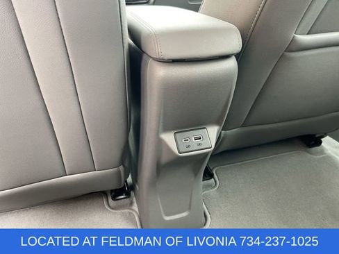 Used 2023 Chevrolet Bolt EUV Premier image 20