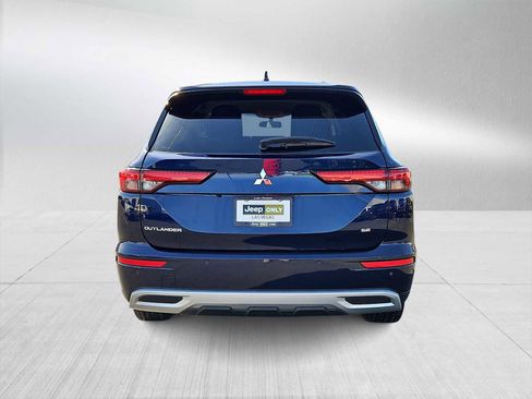 Used 2022 Mitsubishi Outlander SE image 7