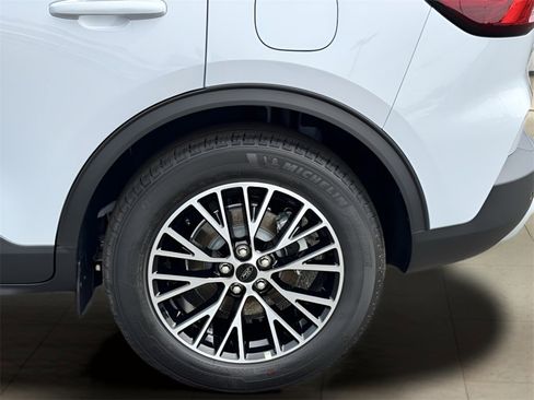 New 2025 Ford Escape SE image 44