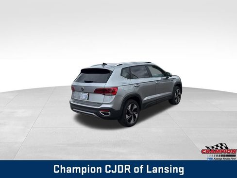 Used 2023 Volkswagen Taos SE AWD/4WD image 7
