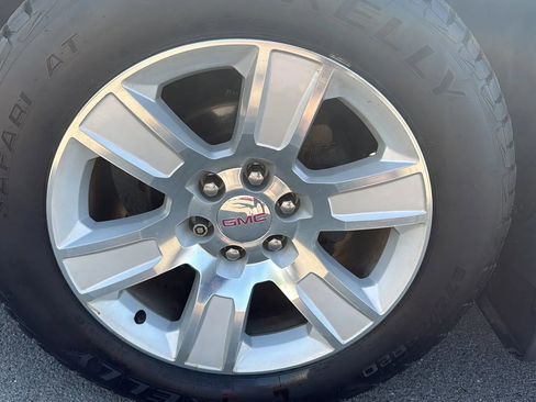 Used 2015 GMC Sierra 1500 SLT w/ Suspension Package, Off-Road AWD/4WD image 5