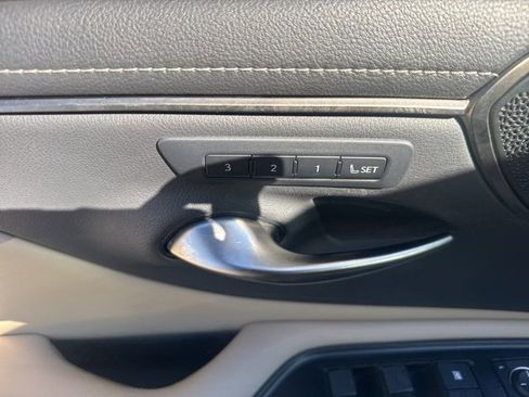 Used 2019 Lexus ES 350 image 12