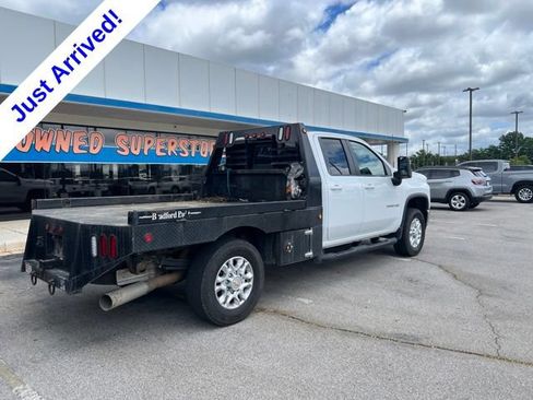 Used 2022 Chevrolet Silverado 2500 LT w/ Convenience Package AWD/4WD image 3