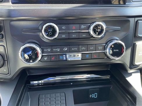 New 2026 Ford F250 Lariat w/ Black Appearance Package image 22