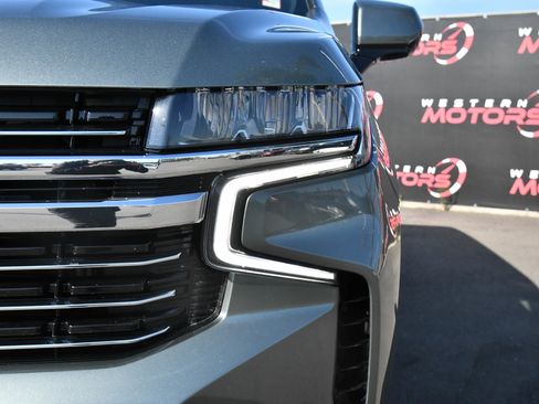 Used 2024 Chevrolet Suburban LT image 11