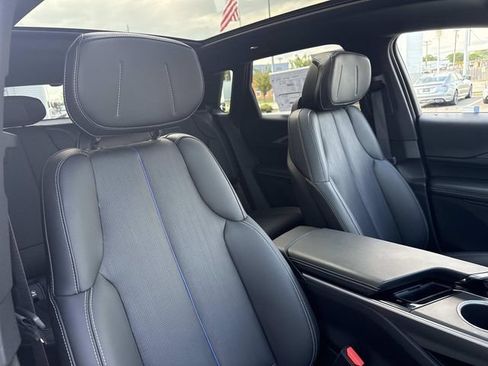 Used 2024 Cadillac Lyriq Luxury AWD/4WD image 21