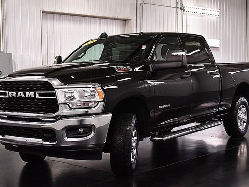 Used 2024 RAM 2500 Big Horn image 3