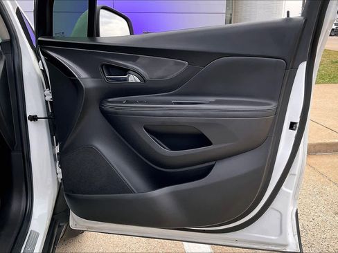 Used 2020 Buick Encore Preferred image 21