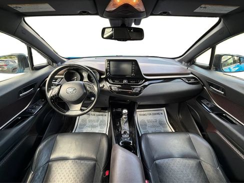 Used 2019 Toyota C-HR Limited FWD image 28