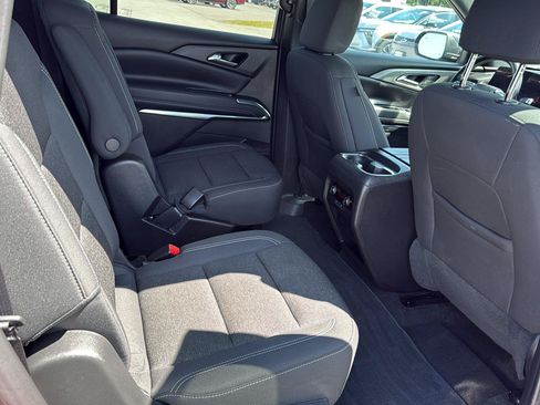 Used 2025 Chevrolet Traverse LT AWD/4WD image 26