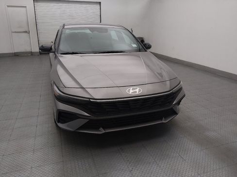 Used 2025 Hyundai Elantra Sport FWD image 14