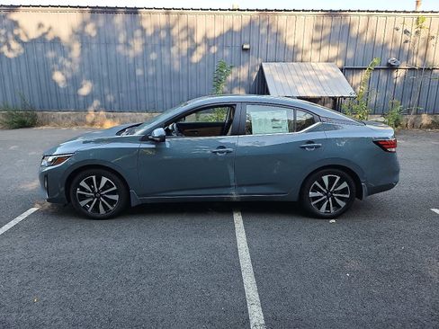 New 2025 Nissan Sentra SV w/ SV Premium Package image 7