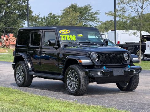 Used 2024 Jeep Wrangler High Altitude AWD/4WD image 1
