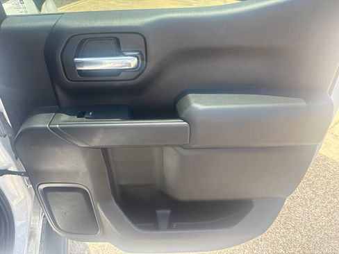 Used 2020 Chevrolet Silverado 1500 LT RWD image 13