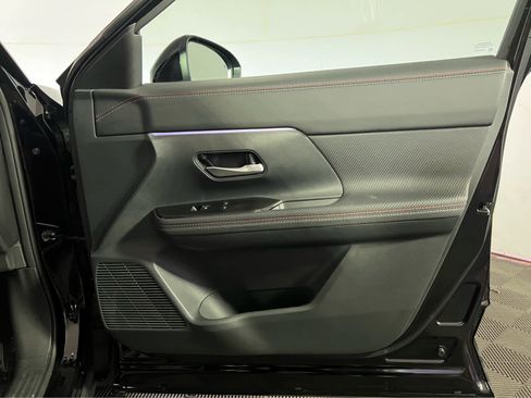 Used 2026 Nissan Kicks SR w/ SR Premium Package image 30