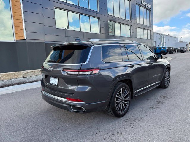 Used 2023 Jeep Grand Cherokee L Summit AWD/4WD image 3