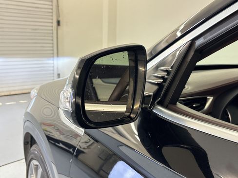 Used 2019 INFINITI QX50 Essential w/ Sensory Package image 21