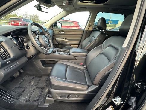 Certified 2023 Nissan Pathfinder SL w/ SL Premium Package AWD/4WD image 21