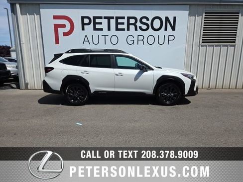 Used 2023 Subaru Outback Onyx Edition AWD/4WD image 3