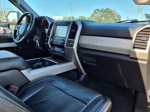 Used 2019 Ford F250 Lariat w/ Lariat Value Package image 11